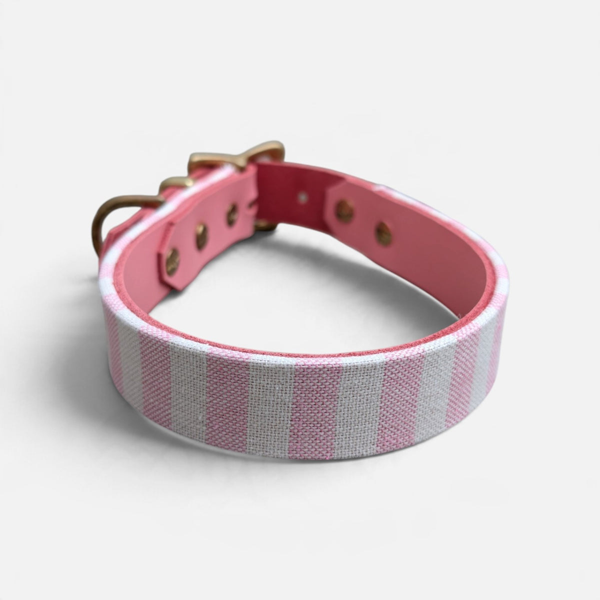The Pink Harbour collar